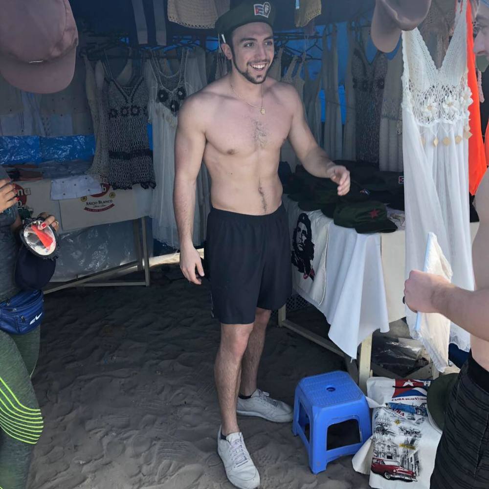 Meet your Posher, Ariel